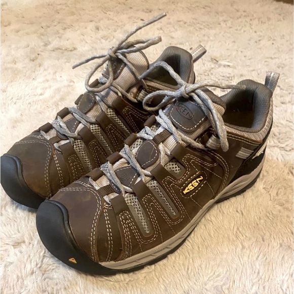 New w/box Keen women's steel toes size 8 - Picture 2 of 2